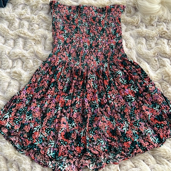 Floral dress, strapless smocked bodice. - Picture 1 of 6